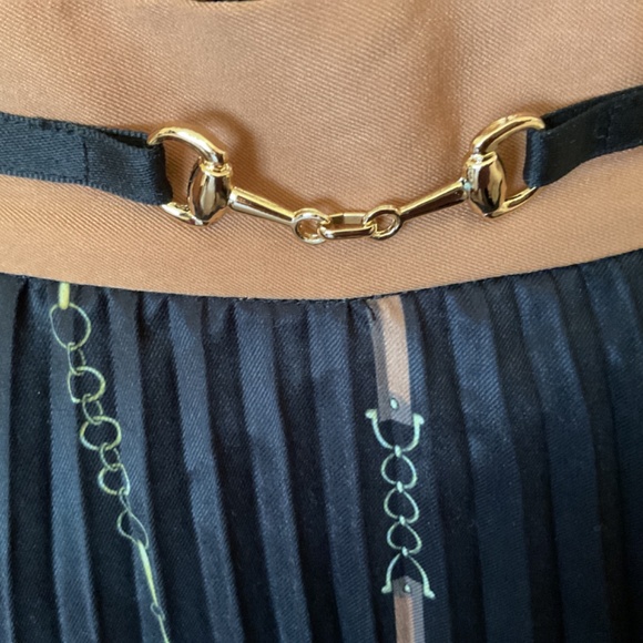 skirt - Picture 5 of 9